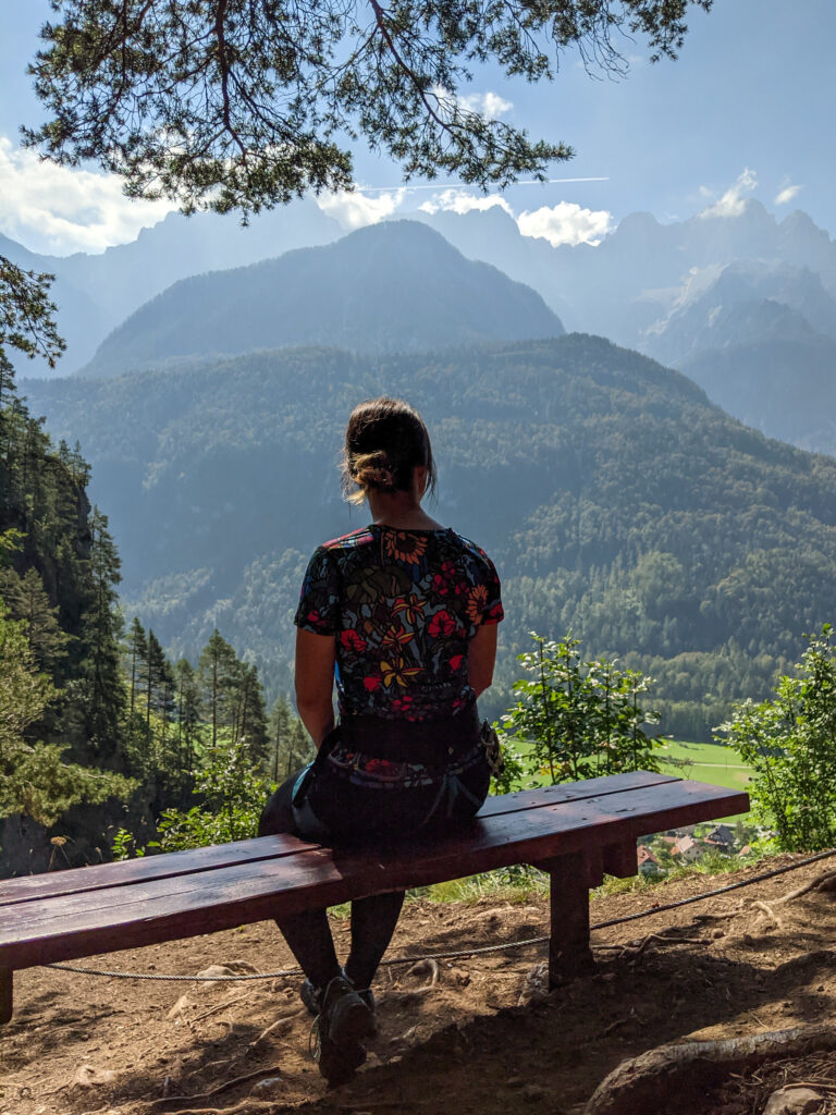 Hvadnik